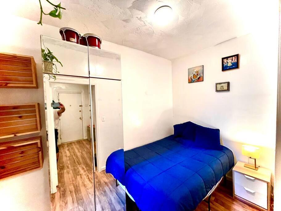 Apartment 2 Bedrooms One Stop From Manhattan *
