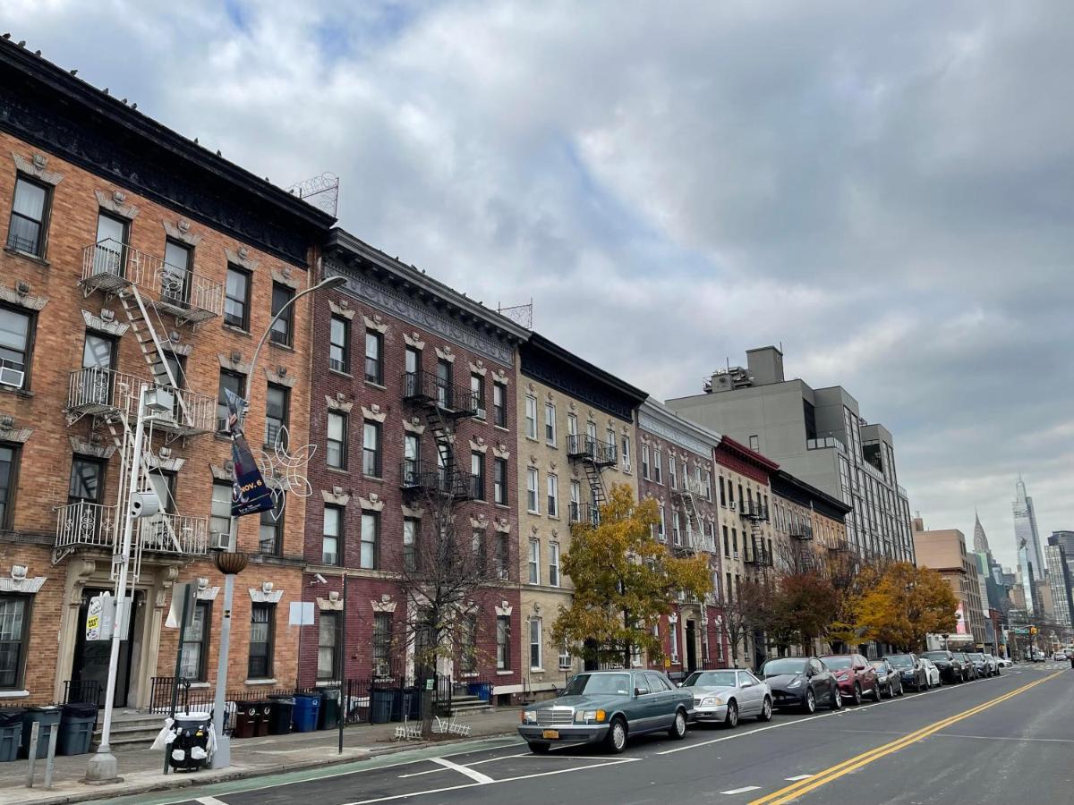 2 Bedrooms One Stop From Manhattan Weehawken