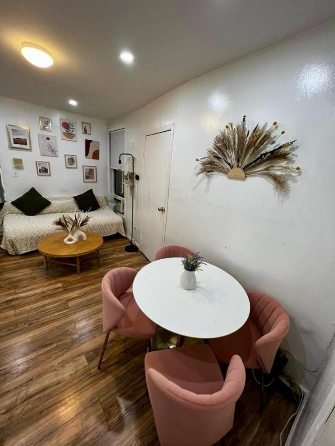 2 Bedrooms One Stop From Manhattan Apartment