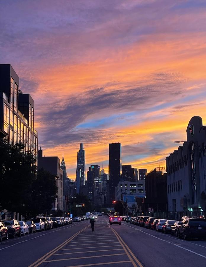 2 Bedrooms One Stop From Manhattan Apartamento *